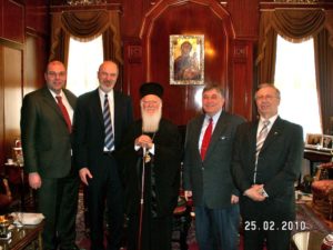 (von links nach rechts): Klaus Schirrmacher, Thomas Schirrmacher, Bartholomäus I., Nick Nedelchev, Behnan Konutgan